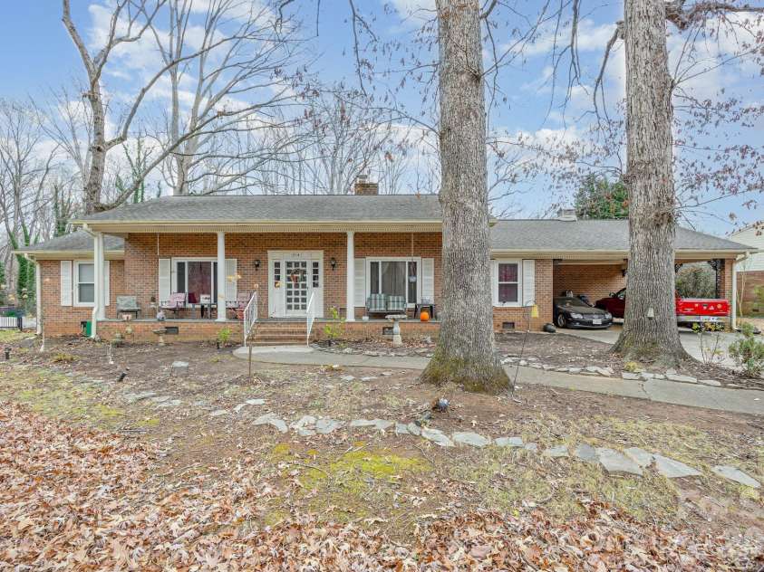 514 Idlewood Drive, Salisbury, NC 28144.  MLS# CAR4329615, YatesRealty ID 13623. Front