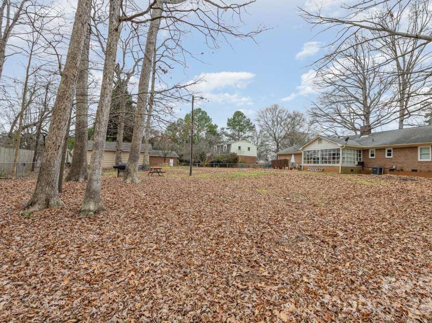 514 Idlewood Drive, Salisbury, NC 28144.  MLS# CAR4329615, YatesRealty ID 13623. Large backyard