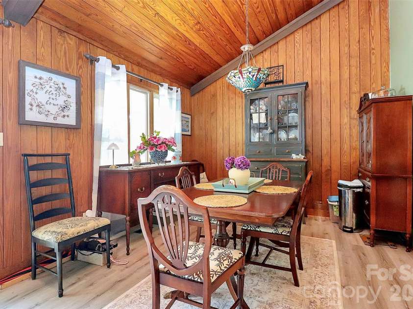 160 Quail Hollow Drive, Kings Mountain, NC 28086.  MLS# CAR4403412, YatesRealty ID 13625. 