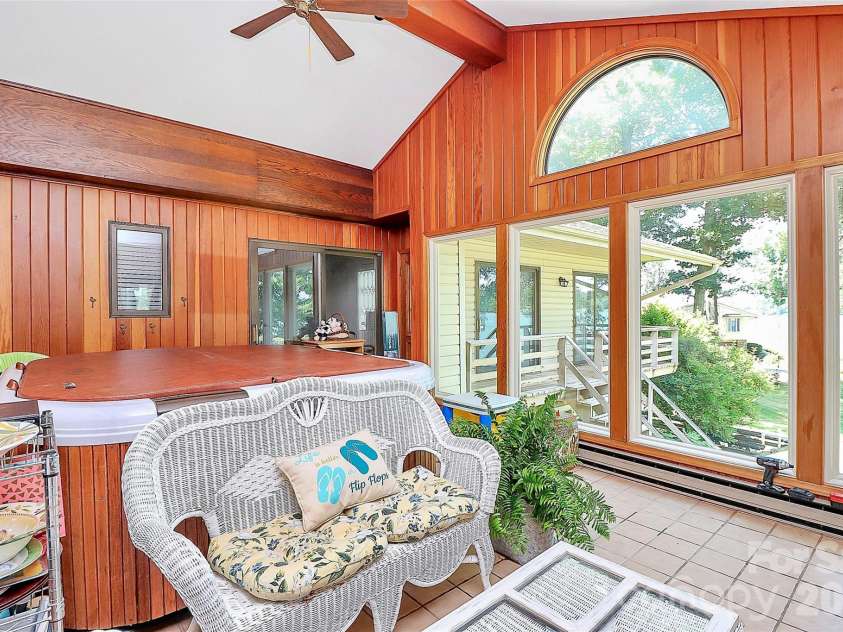 160 Quail Hollow Drive, Kings Mountain, NC 28086.  MLS# CAR4403412, YatesRealty ID 13625. 