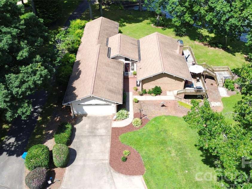 160 Quail Hollow Drive, Kings Mountain, NC 28086.  MLS# CAR4403412, YatesRealty ID 13625. 
