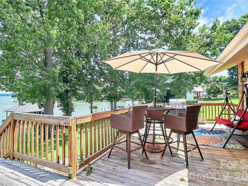 160 Quail Hollow Drive, Kings Mountain, NC 28086.  MLS# CAR4403412, YatesRealty ID 13625. 
