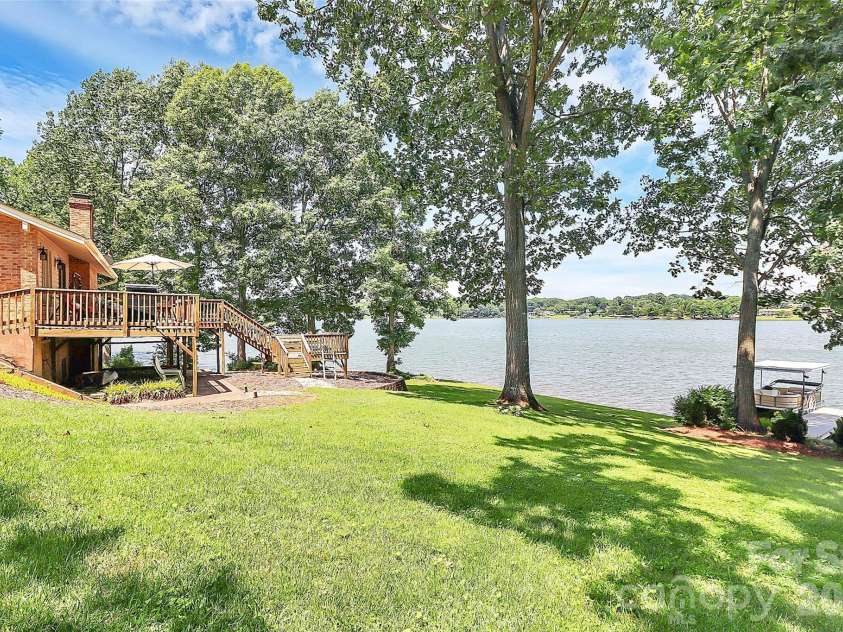 160 Quail Hollow Drive, Kings Mountain, NC 28086.  MLS# CAR4403412, YatesRealty ID 13625. 