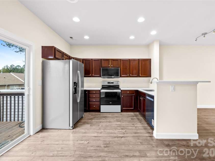 15558 Stronvar House Lane, Charlotte, NC 28277.  MLS# CAR4332532, YatesRealty ID 13626. 