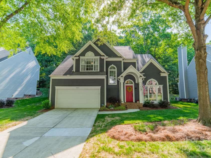 4201 Beauvista Drive, Charlotte, NC 28269.  MLS# CAR4253439, YatesRealty ID 13626. 