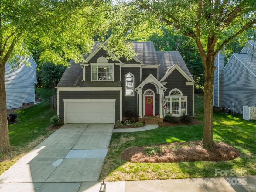 4201 Beauvista Drive, Charlotte, NC 28269.  MLS# CAR4253439, YatesRealty ID 13626. 