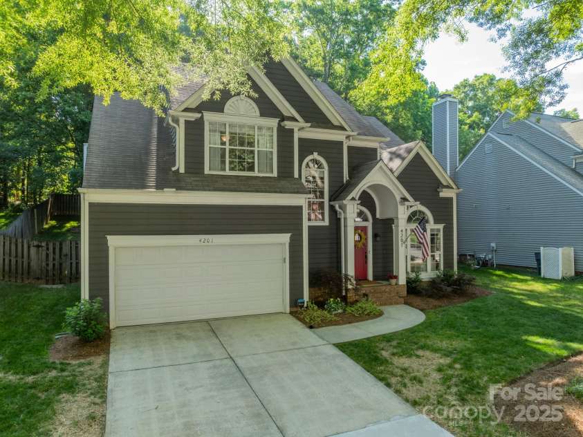4201 Beauvista Drive, Charlotte, NC 28269.  MLS# CAR4253439, YatesRealty ID 13626. 