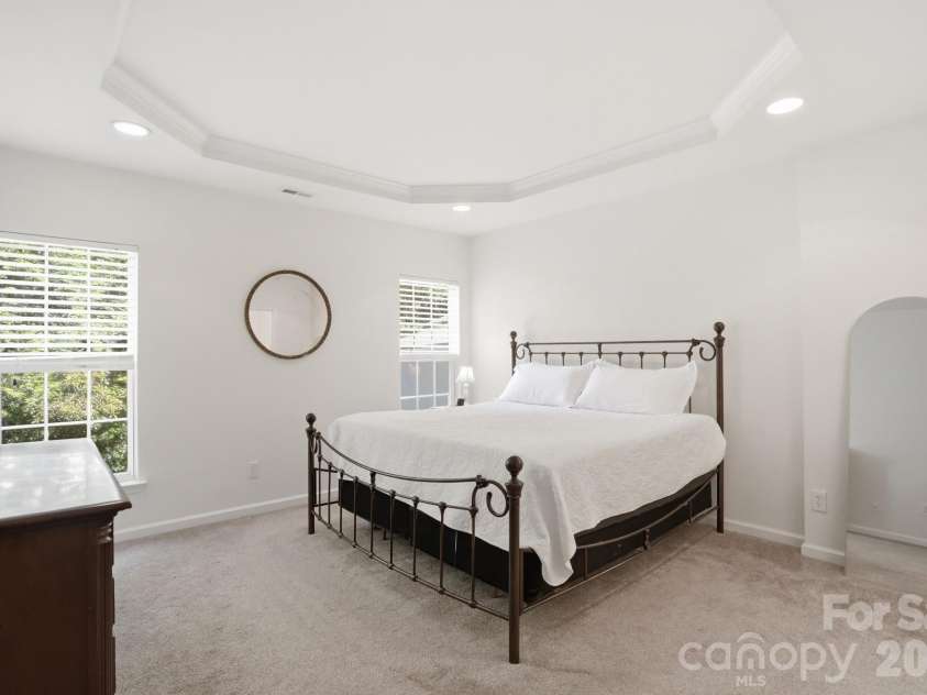 225 Horizon Circle, Rock Hill, SC 29732.  MLS# CAR4366961, YatesRealty ID 13627. Primary Bedroom Suite on Main Level 13.5'x17'
