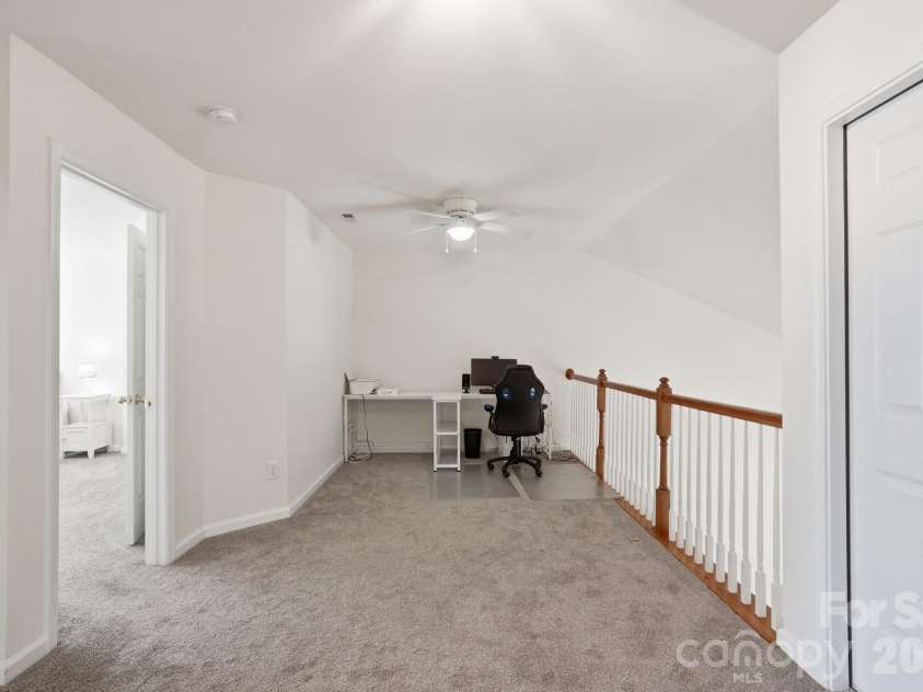225 Horizon Circle, Rock Hill, SC 29732.  MLS# CAR4366961, YatesRealty ID 13627. Upstairs Loft 21X12'