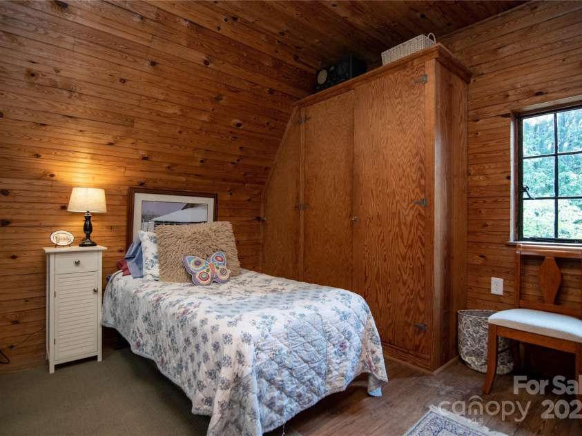 1220 Piedmont Avenue, Kings Mountain, NC 28086.  MLS# CAR4276152, YatesRealty ID 1363. 3rd Floor 