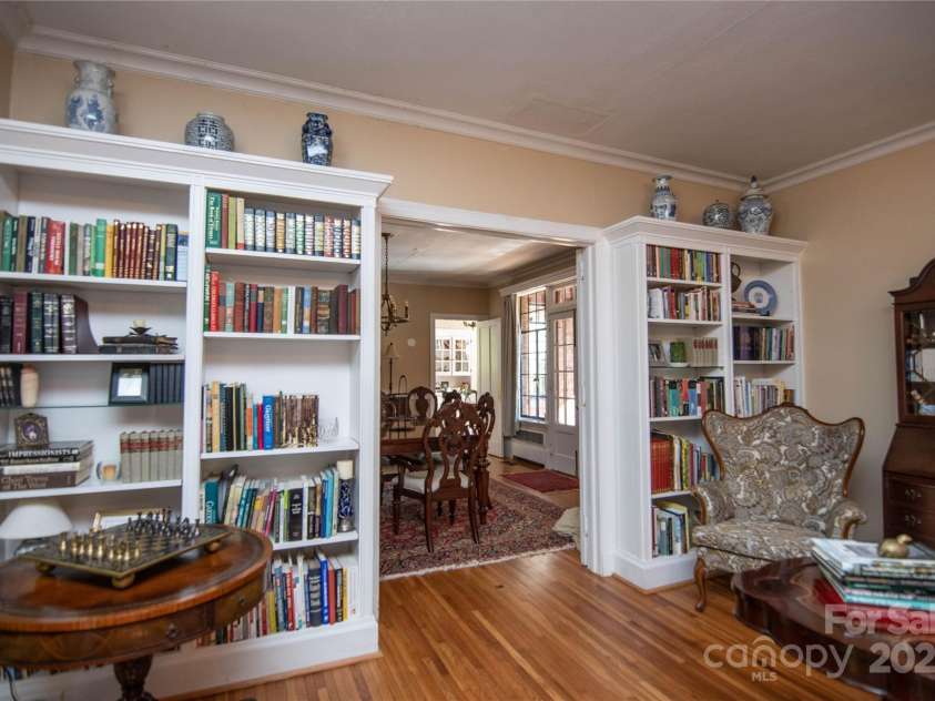 1220 Piedmont Avenue, Kings Mountain, NC 28086.  MLS# CAR4276152, YatesRealty ID 1363. Built In's - Living Room