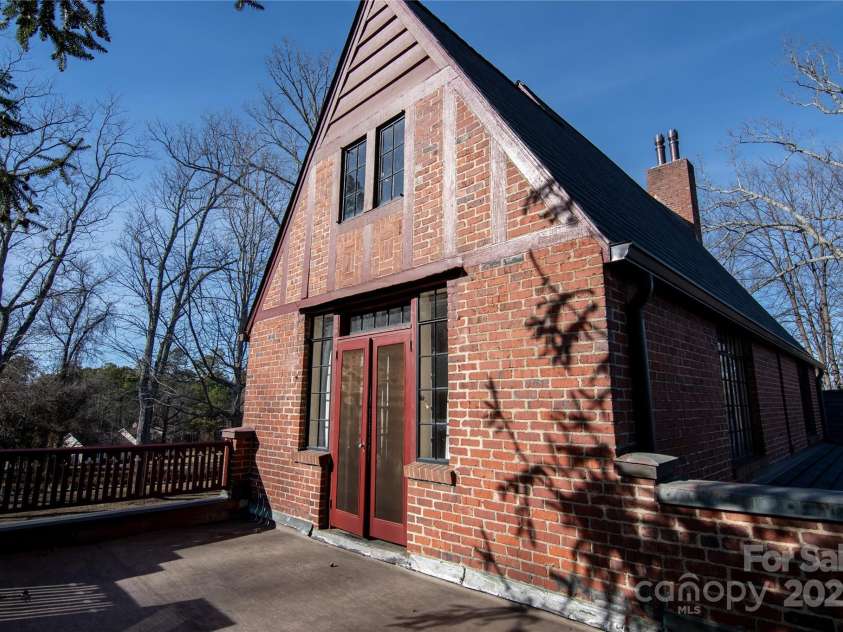 1220 Piedmont Avenue, Kings Mountain, NC 28086.  MLS# CAR4276152, YatesRealty ID 1363. Upper Sunroom Porch