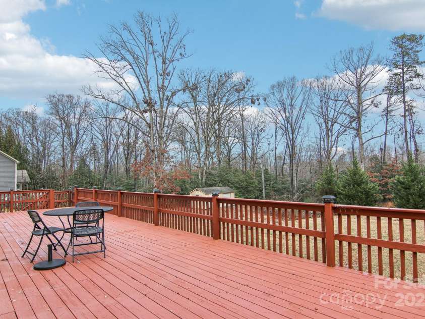 308 Crestview Lane, Spartanburg, SC 29301.  MLS# CAR4199913, YatesRealty ID 1363. 