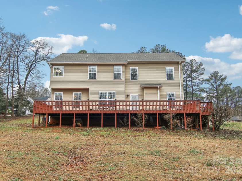 308 Crestview Lane, Spartanburg, SC 29301.  MLS# CAR4199913, YatesRealty ID 1363. 