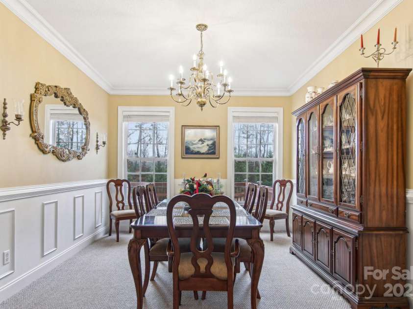 308 Crestview Lane, Spartanburg, SC 29301.  MLS# CAR4199913, YatesRealty ID 1363. Diningroom