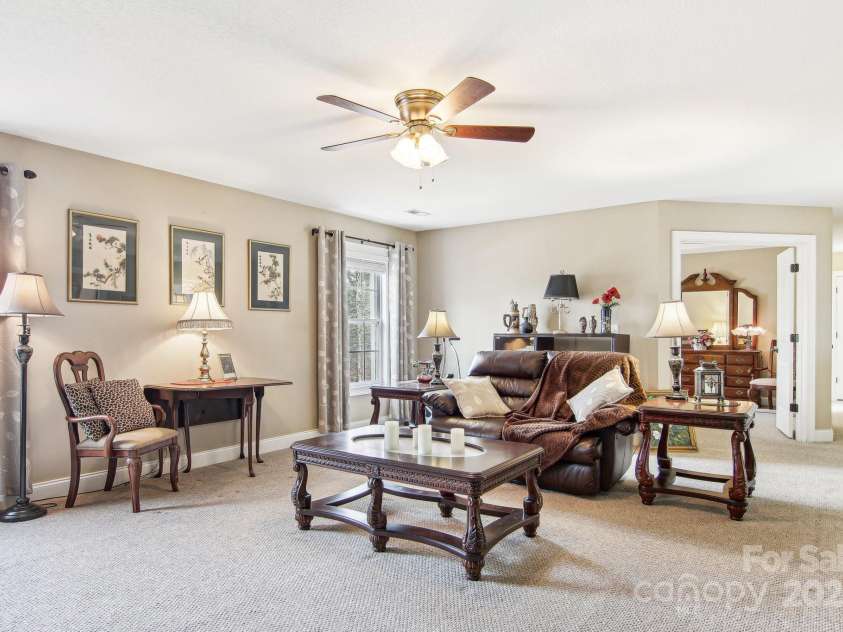 308 Crestview Lane, Spartanburg, SC 29301.  MLS# CAR4199913, YatesRealty ID 1363. Loft area/TV