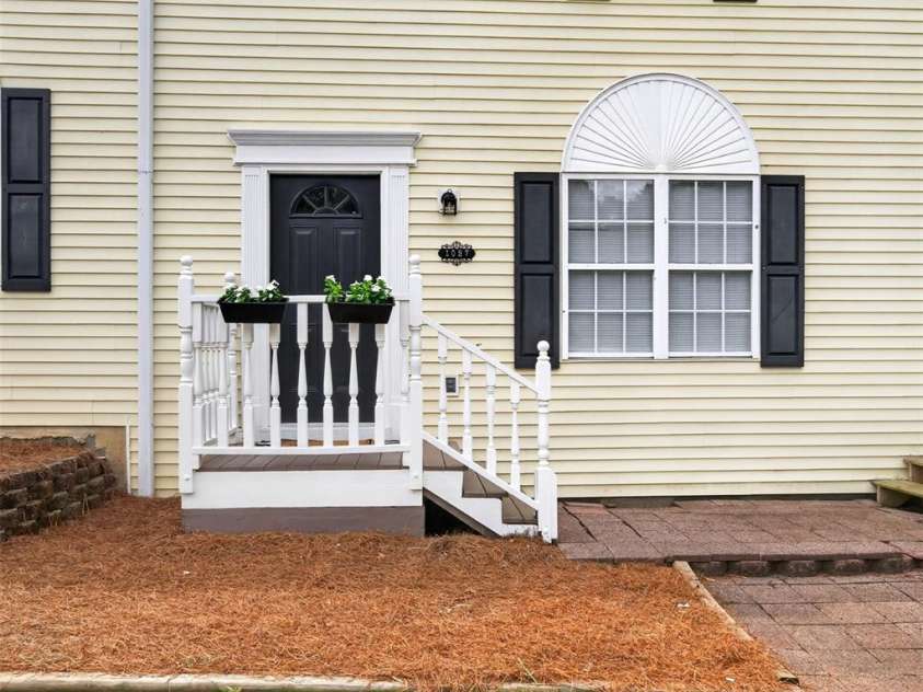 1057 19th Street, Hickory, NC 28601.  MLS# CAR4407886, YatesRealty ID 13630. 