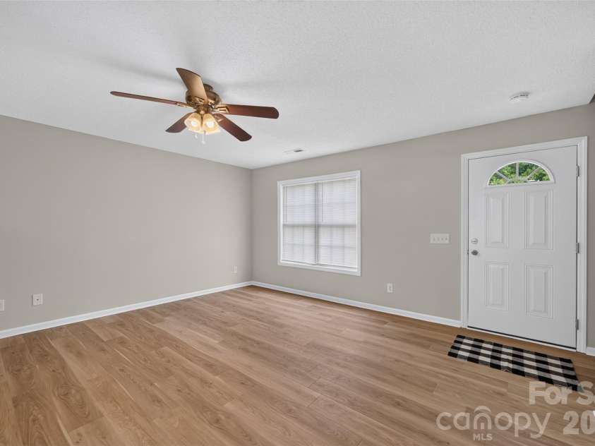 1057 19th Street, Hickory, NC 28601.  MLS# CAR4407886, YatesRealty ID 13630. 