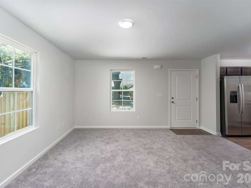 27 Forest Park Road, Marion, NC 28752.  MLS# CAR4362315, YatesRealty ID 13631. 