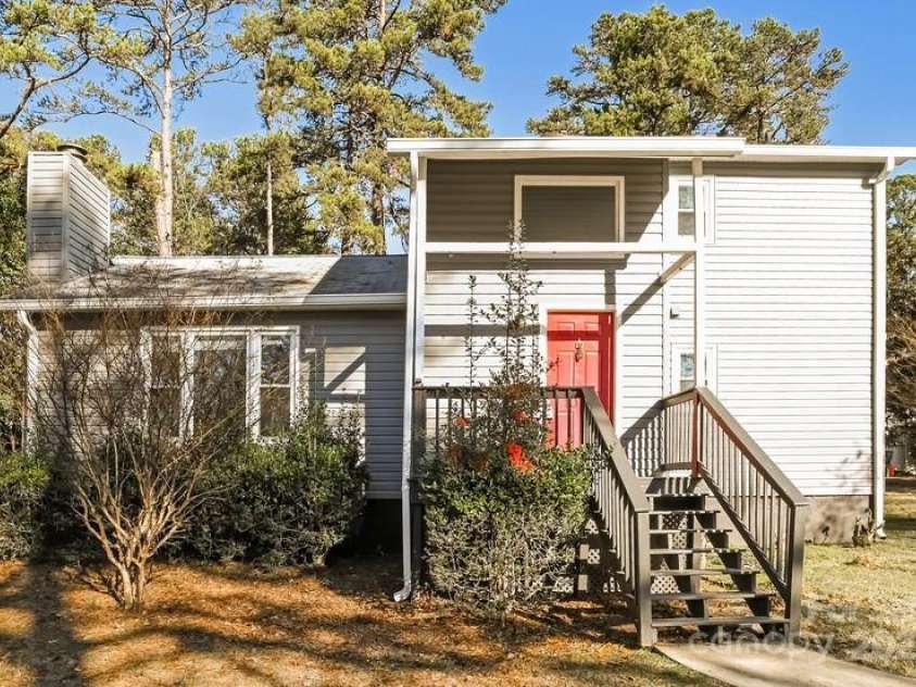 1052 Palmyra Drive, Fort Mill, SC 29708.  MLS# CAR4227886, YatesRealty ID 13632. 