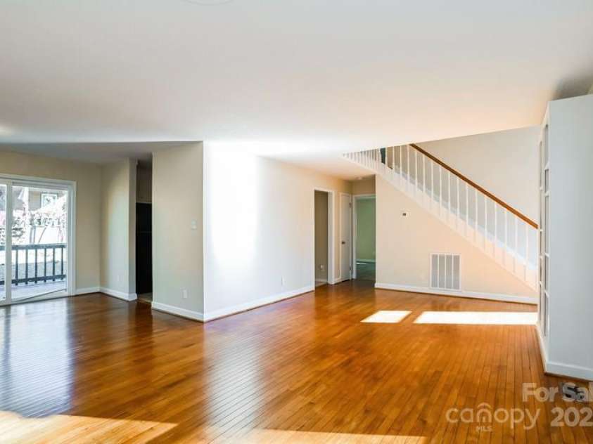 1052 Palmyra Drive, Fort Mill, SC 29708.  MLS# CAR4227886, YatesRealty ID 13632. 