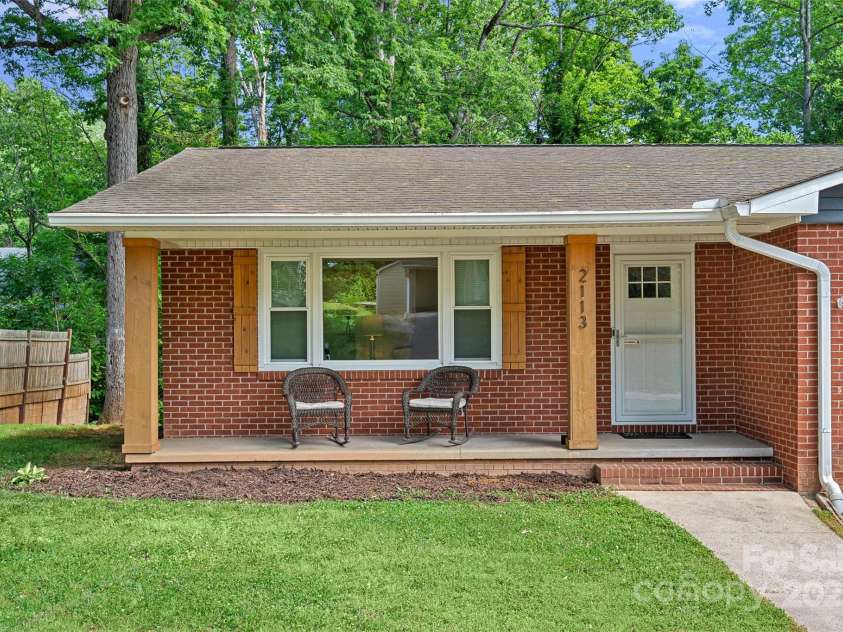 2113 Woodlawn Street, Kannapolis, NC 28083.  MLS# CAR4253582, YatesRealty ID 13633. 
