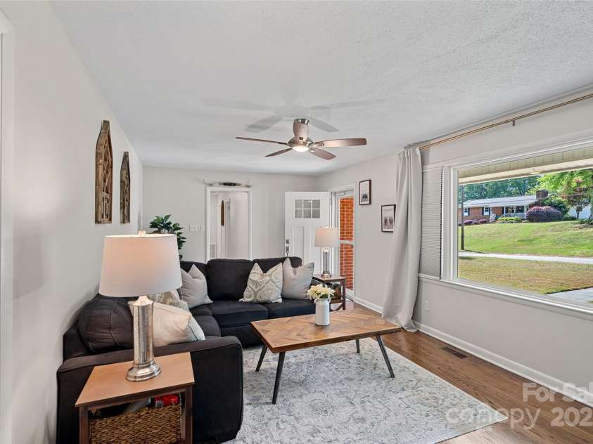 2113 Woodlawn Street, Kannapolis, NC 28083.  MLS# CAR4253582, YatesRealty ID 13633. 