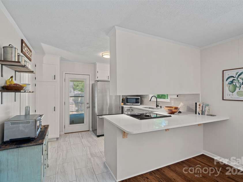 2113 Woodlawn Street, Kannapolis, NC 28083.  MLS# CAR4253582, YatesRealty ID 13633. 