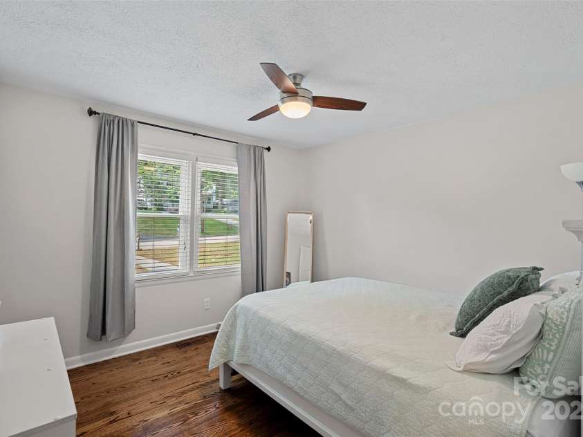 2113 Woodlawn Street, Kannapolis, NC 28083.  MLS# CAR4253582, YatesRealty ID 13633. 