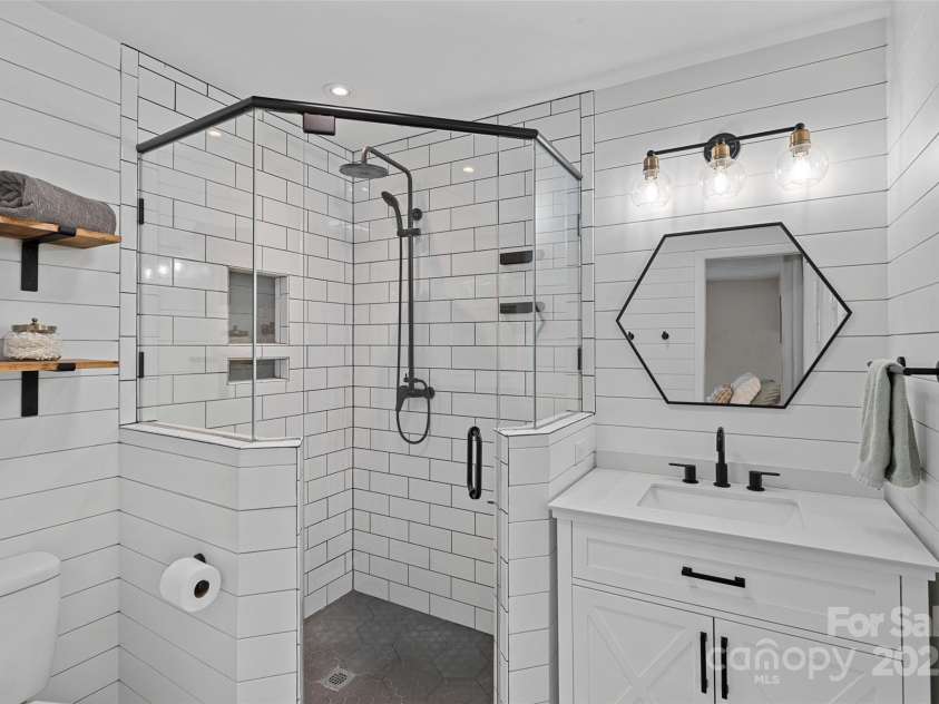 2113 Woodlawn Street, Kannapolis, NC 28083.  MLS# CAR4253582, YatesRealty ID 13633. 