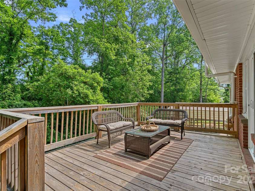 2113 Woodlawn Street, Kannapolis, NC 28083.  MLS# CAR4253582, YatesRealty ID 13633. 