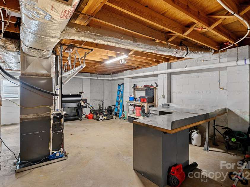 2113 Woodlawn Street, Kannapolis, NC 28083.  MLS# CAR4253582, YatesRealty ID 13633. 