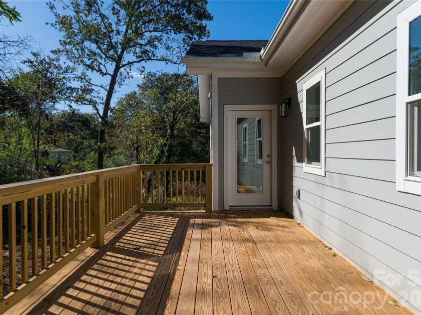 65 Greenwood Fields Drive, Asheville, NC 28804.  MLS# CAR4312948, YatesRealty ID 13633. 
