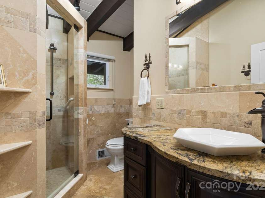 188 Echo Drive, Laurel Park, NC 28739.  MLS# CAR4245613, YatesRealty ID 13635. 