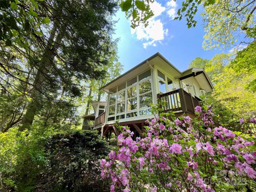 188 Echo Drive, Laurel Park, NC 28739.  MLS# CAR4245613, YatesRealty ID 13635. 