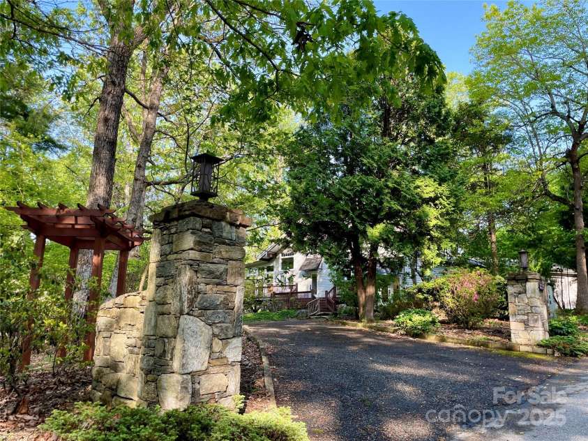 188 Echo Drive, Laurel Park, NC 28739.  MLS# CAR4245613, YatesRealty ID 13635. 