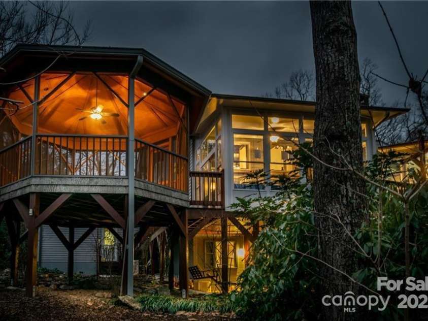 188 Echo Drive, Laurel Park, NC 28739.  MLS# CAR4245613, YatesRealty ID 13635. 