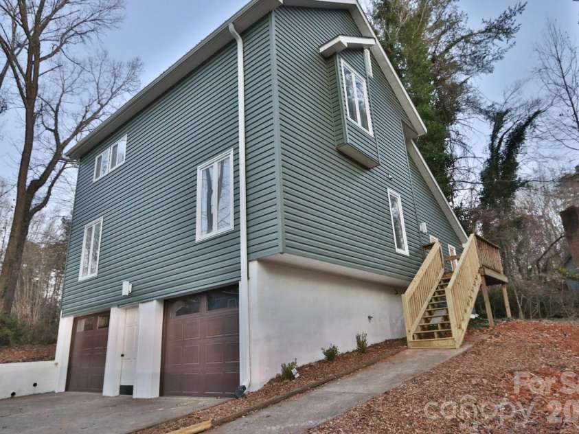 8037 Mill Chase Road, Lewisville, NC 27023.  MLS# CAR4344494, YatesRealty ID 13635. 