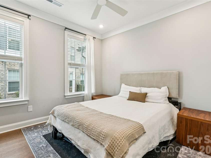 200 Emerson Avenue, Charlotte, NC 28204.  MLS# CAR4352912, YatesRealty ID 13636. 