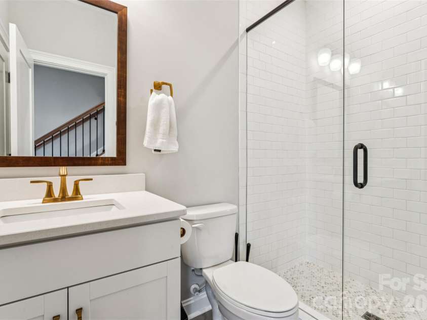 200 Emerson Avenue, Charlotte, NC 28204.  MLS# CAR4352912, YatesRealty ID 13636. 
