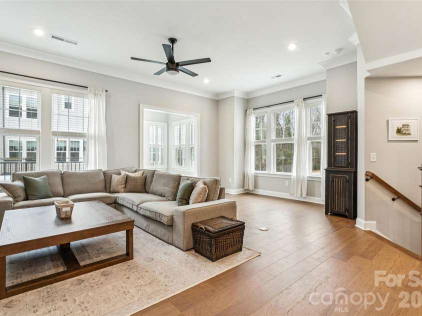 200 Emerson Avenue, Charlotte, NC 28204.  MLS# CAR4352912, YatesRealty ID 13636. 