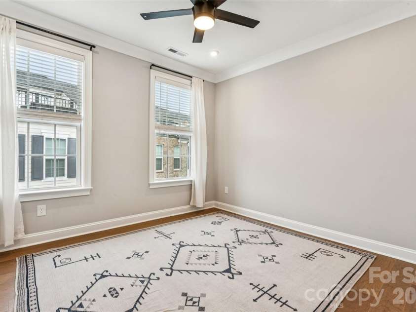 200 Emerson Avenue, Charlotte, NC 28204.  MLS# CAR4352912, YatesRealty ID 13636. 
