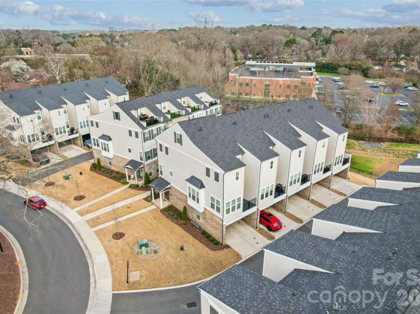 200 Emerson Avenue, Charlotte, NC 28204.  MLS# CAR4352912, YatesRealty ID 13636. 