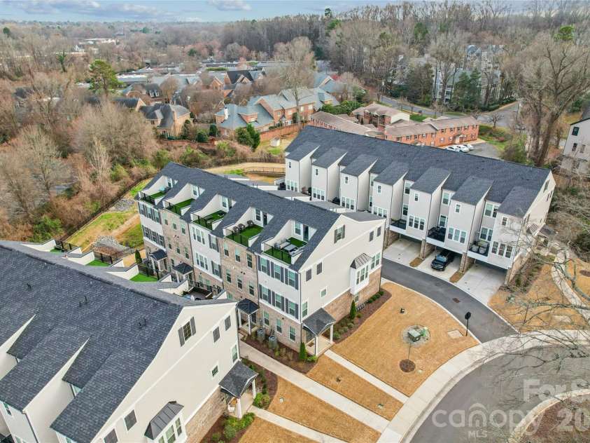 200 Emerson Avenue, Charlotte, NC 28204.  MLS# CAR4352912, YatesRealty ID 13636. 