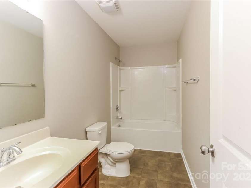 3948 Shasta Circle, Clover, SC 29710.  MLS# CAR4219765, YatesRealty ID 13636. 