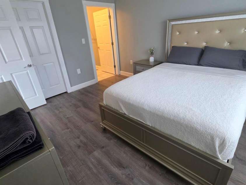 9016 Meadow Vista Drive, Charlotte, NC 28213.  MLS# CAR4314302, YatesRealty ID 13639. 