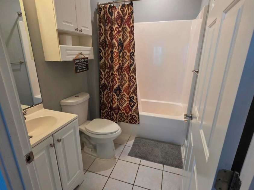 9016 Meadow Vista Drive, Charlotte, NC 28213.  MLS# CAR4314302, YatesRealty ID 13639. 