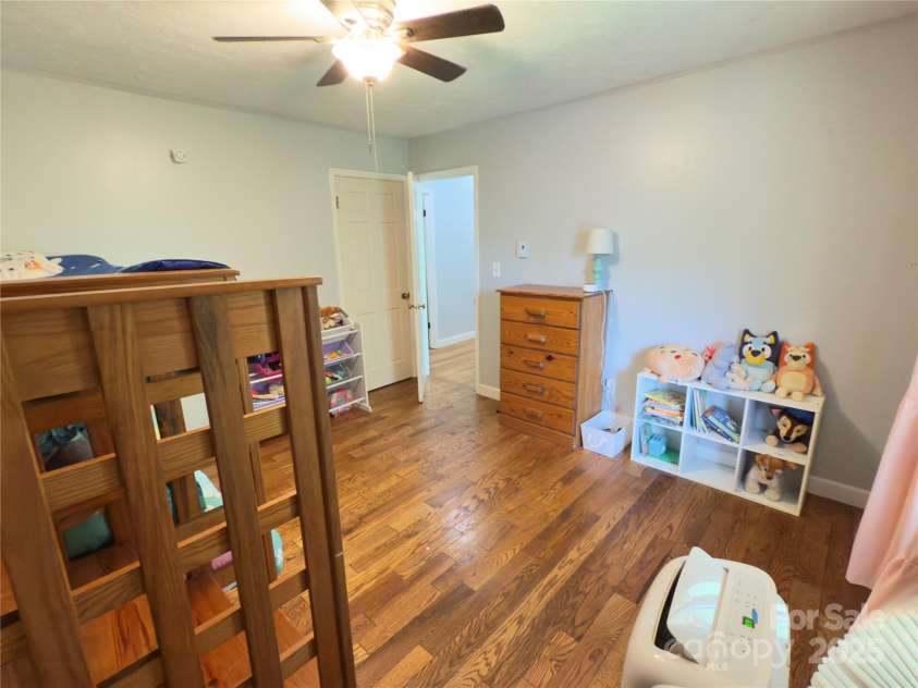 141 Charity Lane, Candler, NC 28715.  MLS# CAR4204175, YatesRealty ID 1364. 