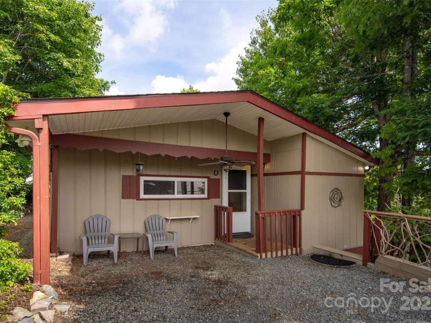 335 Snowshoe Loop, Newland, NC 28657.  MLS# CAR4290486, YatesRealty ID 1364. 