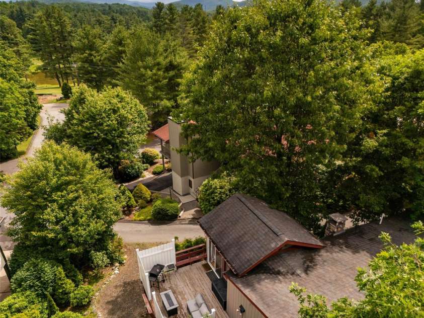 335 Snowshoe Loop, Newland, NC 28657.  MLS# CAR4290486, YatesRealty ID 1364. 
